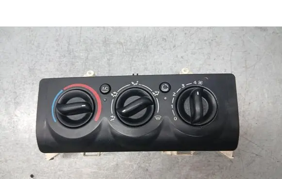 Renault Clio III Air conditioning/heating control unit 8200432120