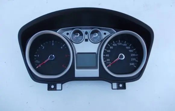 Ford Focus Speedometer (instrument cluster) 8V4T10849GE