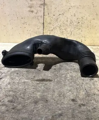 BMW 3 E90 E91 Air intake duct part 7791646 13717791646