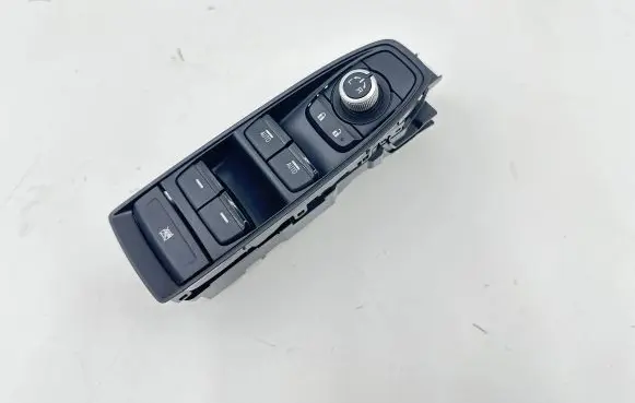 Subaru Outback (BT) Electric window control switch 83071AN03B