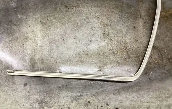 Mercedes-Benz W123 Windshield trim 