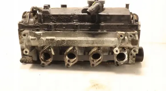 Renault Clio III Engine head 110421067R