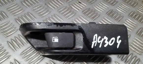Toyota Auris 150 Electric window control switch