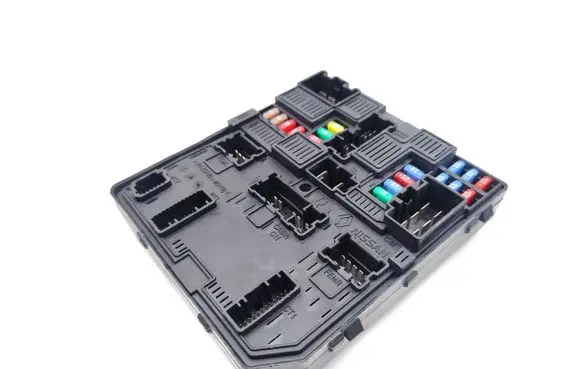 Renault Kadjar Fuse module 284B69501R