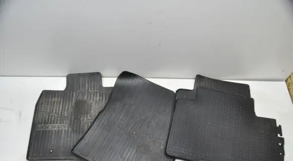 Toyota Avensis T270 Car floor mat set PZ49LT0352RJ