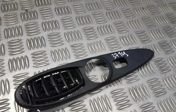 Fiat Ulysse Dash center air vent grill 8146