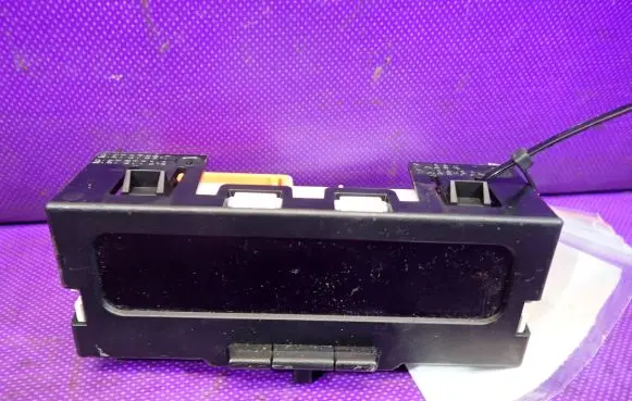 Renault Megane II Screen/display/small screen 8200107839B