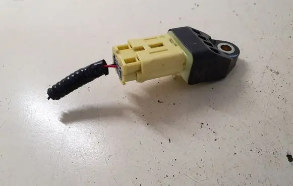 Toyota Urban Cruiser (XP110) Airbag deployment crash/impact sensor 8983133020