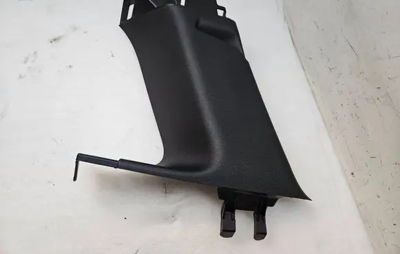 Jeep Grand Cherokee (C) pillar trim 4097520 5VP06DX9AB
