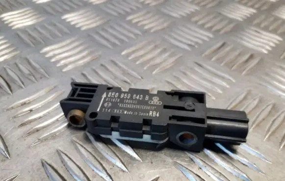 Audi A4 S4 B7 8E 8H Airbag deployment crash/impact sensor 8E0959643B