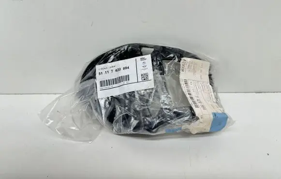 BMW 8 G15 Front bumper mounting bracket 7420884