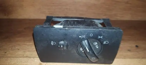 Ford Mondeo Mk III Light switch 1s7t13a024gb 011220a