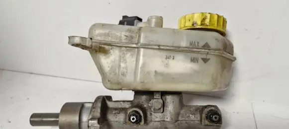 Skoda Fabia Mk1 (6Y) Master brake cylinder 6Q0611301A