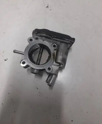 Hyundai Veloster Throttle valve 351002B320 A2428 544012P27