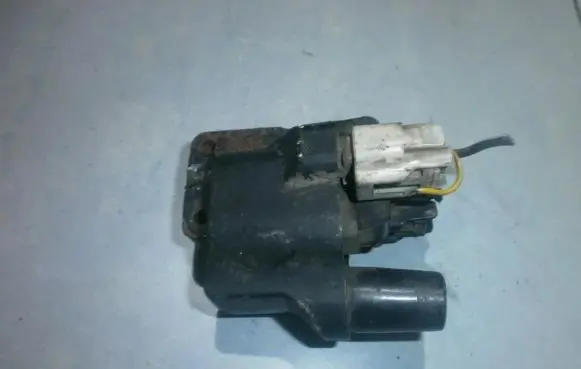 Mazda Xedos 6 High voltage ignition coil g62218100
