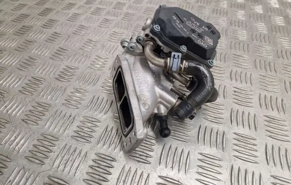 Volkswagen Golf VII Throttle valve 04L128063P