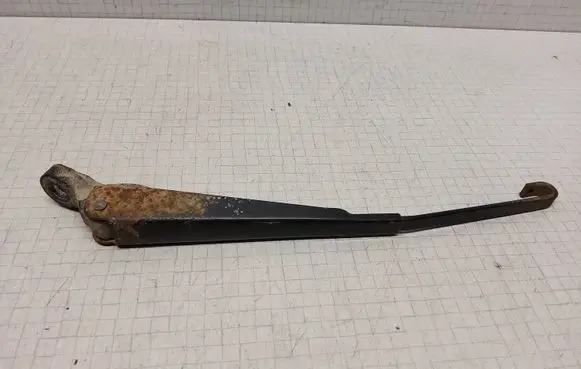 Volvo S40, V40 Rear wiper blade arm