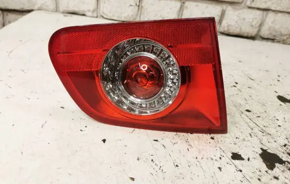 Volkswagen PASSAT B6 Tailgate rear/tail lights 3C9945093