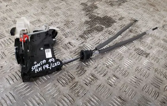 Hyundai Santa Fe Front door lock 81320S1020