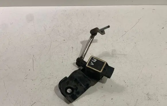 Mercedes-Benz E W211 Air suspension front height level sensor A0105427717