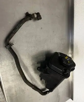 BMW 5 F10 F11 Engine coolant pipe/hose 7647296 108341