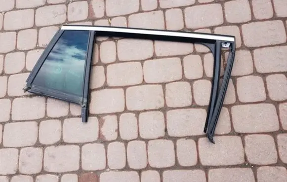 Opel Astra K Sliding door window/glass 