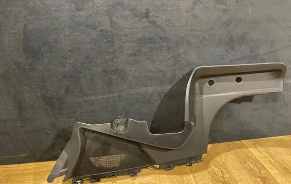 Mercedes-Benz E C207 W207 Coupe rear side trim panel A2076901425 792022122