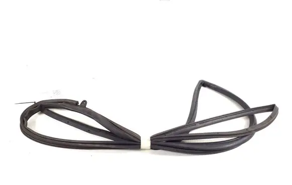 Toyota Corolla Verso E121 Front door rubber seal 67862-13030