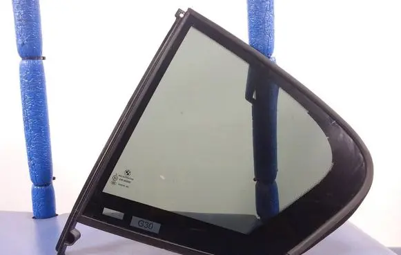 BMW M5 Rear door window glass 
