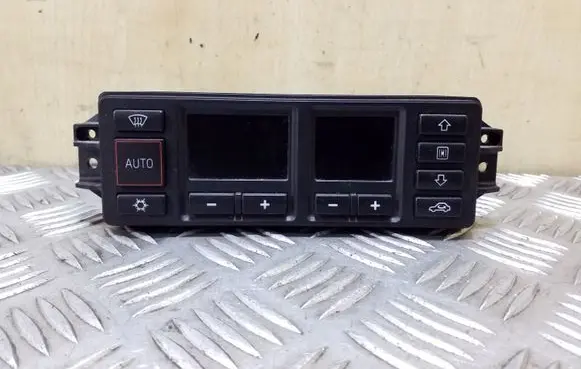 Audi A3 S3 8L Climate control unit 8L0820043D 5HB00760804