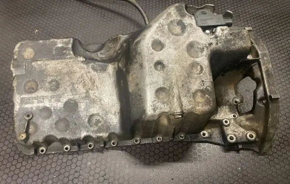 Mercedes-Benz C W203 Oil sump R646014102