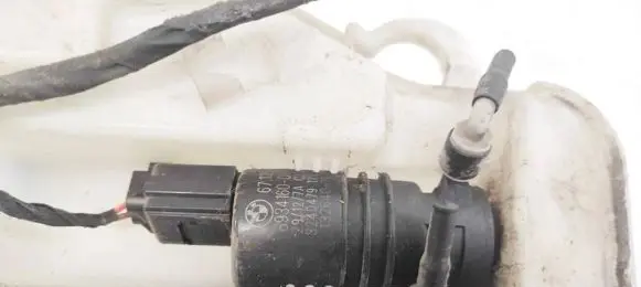 BMW 5 GT F07 Windscreen/windshield washer pump 693416001