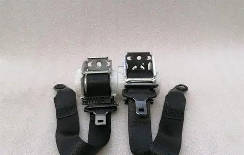 Ferrari FF Third row seat belt