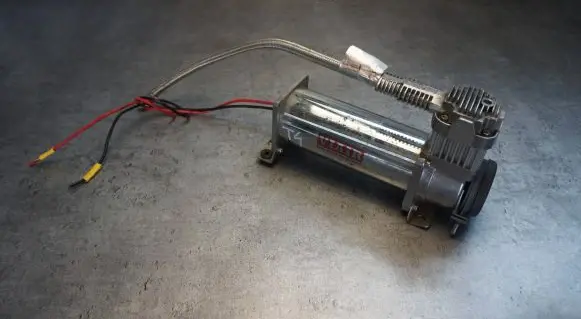 Volkswagen Tiguan Air suspension compressor 