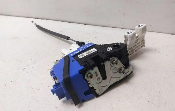KIA Sportage Front door lock 81310F1010