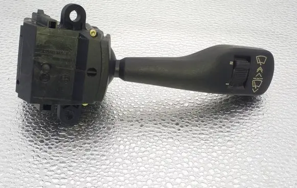 BMW 5 E39 Wiper control stalk 8363664 01204000