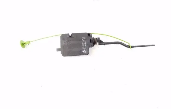BMW X3 E83 Fuel tank cap lock 6987634