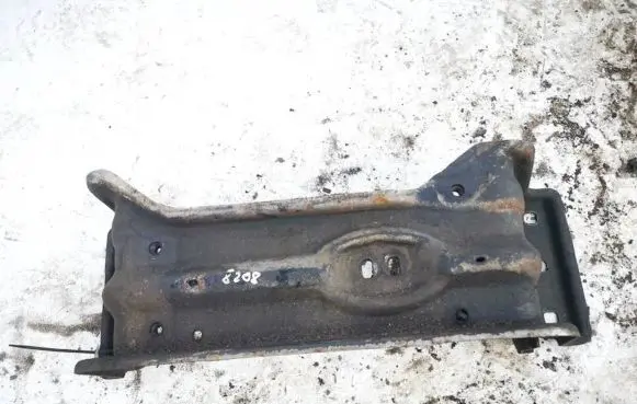 Mercedes-Benz ML W164 Engine mounting bracket