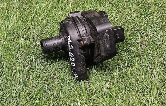Mercedes-Benz ML W163 Electric auxiliary coolant/water pump A2118350264 A2118350028 0390023001