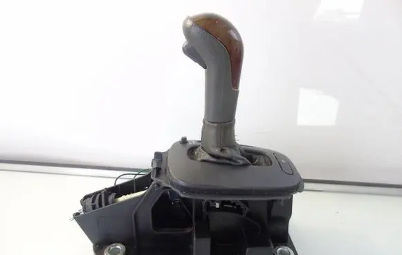 Volvo C70 Gear shifter/selector 09459473