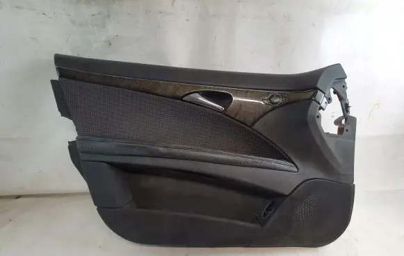Mercedes-Benz E W211 Front door card panel trim A2117303951