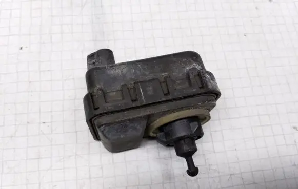 Opel Vectra B Headlight level adjustment motor 