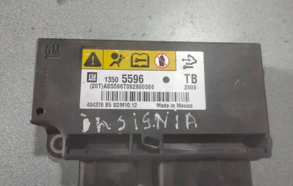 Opel Insignia A Airbag control unit/module 13505596