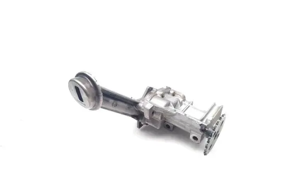 Nissan NV200 Oil pump 8200307174