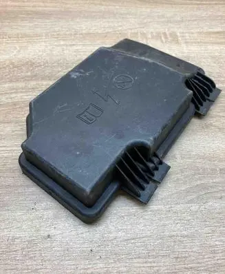 Mercedes-Benz C W205 Fuse box cover A2055400182