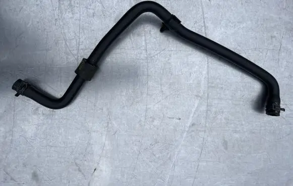 Volkswagen Touran I Engine coolant pipe/hose 1K0122109B