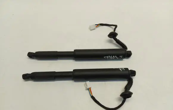 Tesla Model 3 Tailgate strut 1714866-00-D