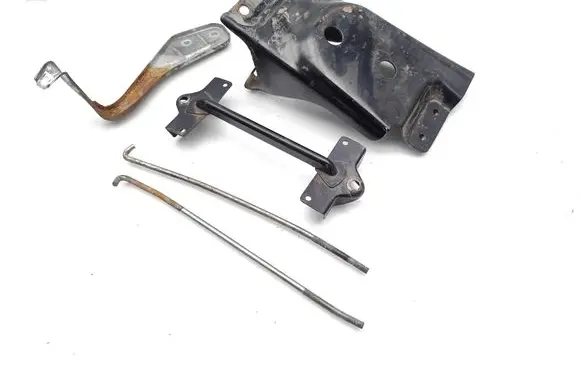 Mitsubishi Outlander Holder (bracket) 