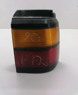 Volkswagen PASSAT B3 Rear/tail lights 333945257