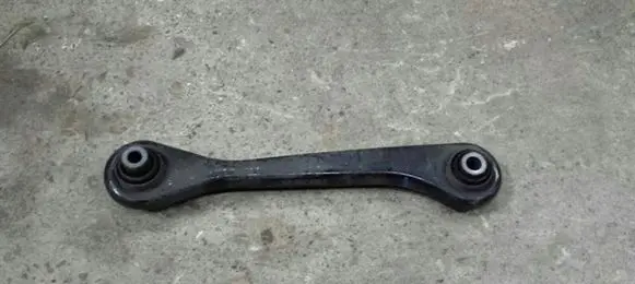 Volkswagen PASSAT B6 Rear control arm 1K0501530C